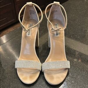 Steve Madden Cream High-Heeled Rhinestone Sandals